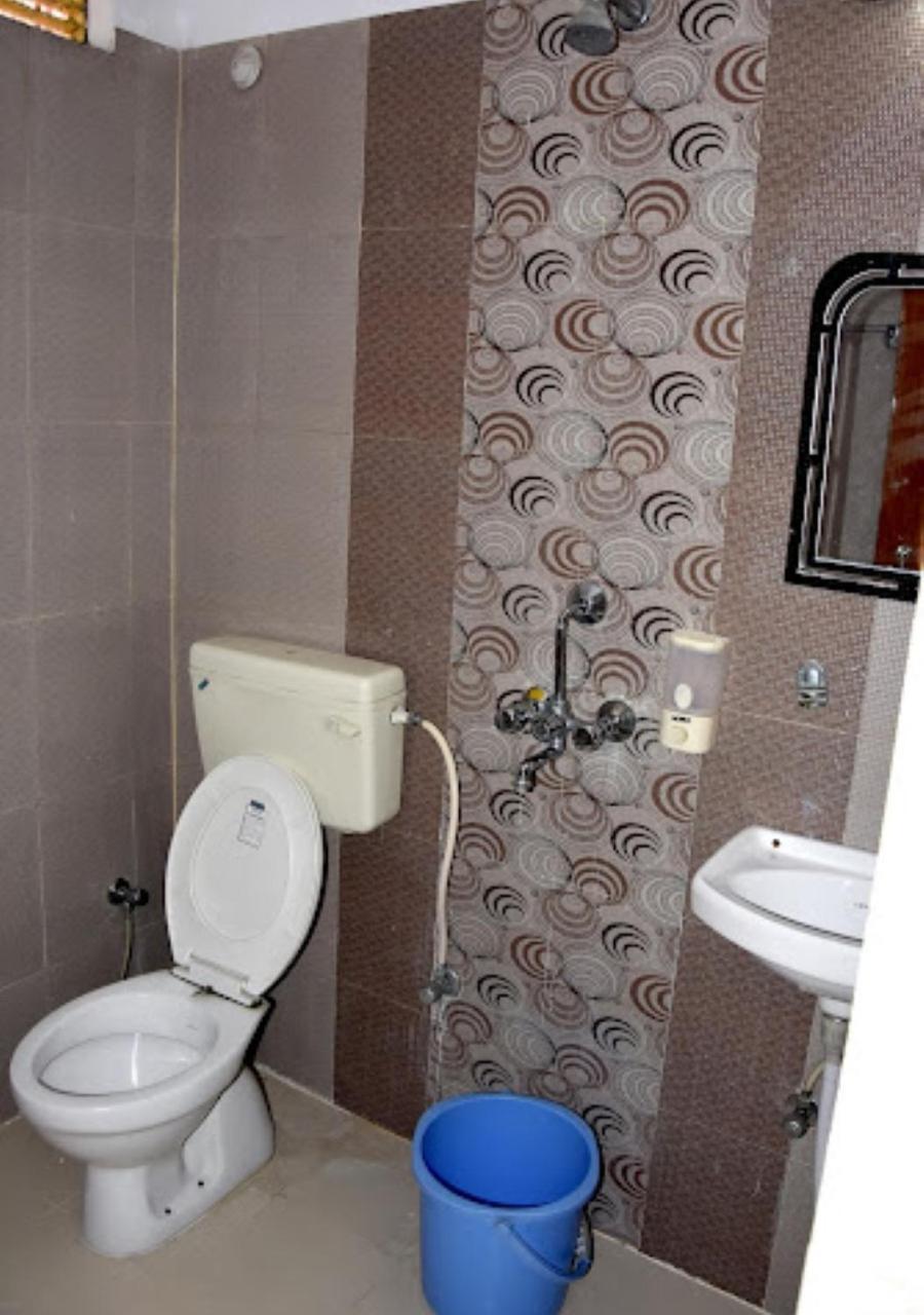 Hotel Roshan Varanasi Exterior foto